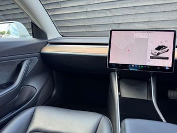 TESLA MODEL 3 Model 3 Long Range AWD 4WD 4dr