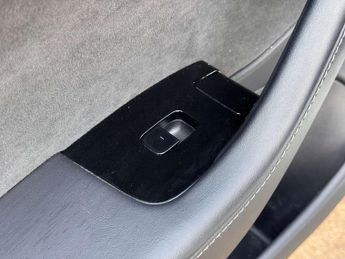 TESLA MODEL 3 Model 3 Long Range AWD 4WD 4dr