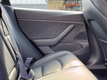 TESLA MODEL 3 Model 3 Long Range AWD 4WD 4dr
