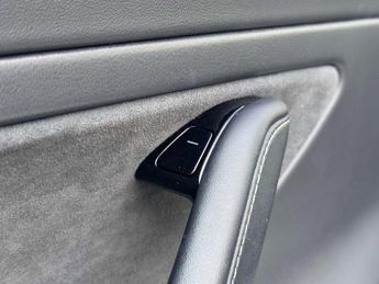 TESLA MODEL 3 Model 3 Long Range AWD 4WD 4dr