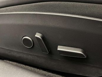 Tesla Model 3 Model 3 Long Range AWD 4WD 4dr