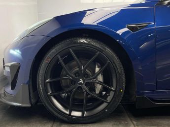 Tesla Model 3 Model 3 Long Range AWD 4WD 4dr