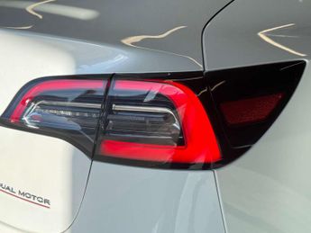 TESLA MODEL 3 Model 3 Performance AWD 4WD 4dr