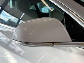 TESLA MODEL 3 Model 3 Performance AWD 4WD 4dr