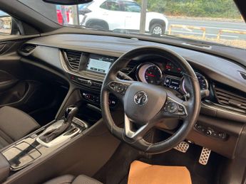 VAUXHALL INSIGNIA 1.5 Insignia SRi VX-Line Nav T Auto 5dr