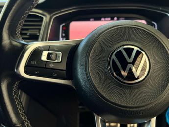 VOLKSWAGEN T-ROC 1.5 T-Roc R-Line TSi Evo Semi-Auto 5dr