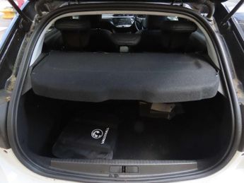 Vauxhall Corsa Electric 50kWh Elite Premium Hatchback 5dr Electric Auto (136 ps)