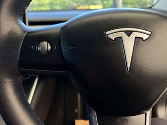 TESLA MODEL 3 Model 3 Performance AWD 4WD 4dr