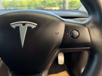 TESLA MODEL 3 Model 3 Performance AWD 4WD 4dr