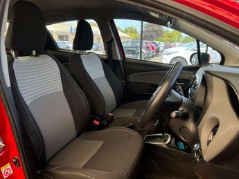 TOYOTA YARIS 1.5 Yaris Icon VVT-i HEV CVT 5dr