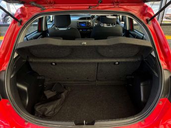 TOYOTA YARIS 1.5 Yaris Icon VVT-i HEV CVT 5dr