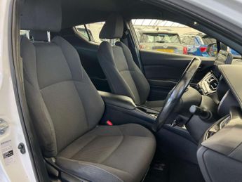 TOYOTA C-HR 1.8 C-HR Icon HEV CVT 5dr