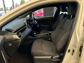 TOYOTA C-HR 1.8 C-HR Icon HEV CVT 5dr