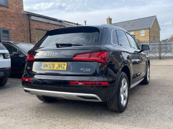 Audi Q5 2.0 TDI 40 Sport SUV 5dr Diesel S Tronic quattro Euro 6 (s/s) (1