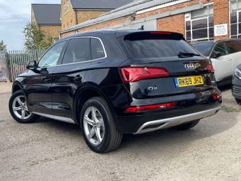 Audi Q5 2.0 TDI 40 Sport SUV 5dr Diesel S Tronic quattro Euro 6 (s/s) (1