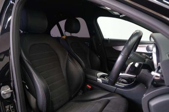 Mercedes-Benz C-CLASS 1.5 C 200 AMG Line Auto 4dr
