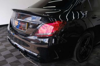 Mercedes-Benz C-CLASS 1.5 C 200 AMG Line Auto 4dr