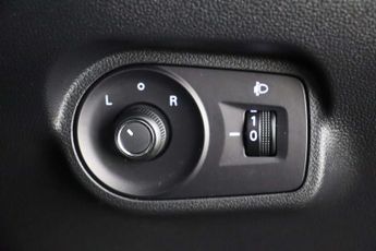 MG MG4 64kWh SE Long Range Hatchback 5dr Electric Auto (203 ps)
