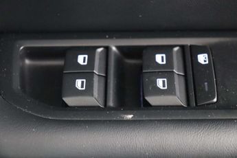 MG MG4 64kWh SE Long Range Hatchback 5dr Electric Auto (203 ps)