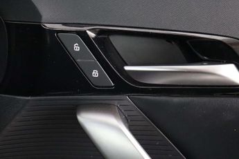 MG MG4 64kWh SE Long Range Hatchback 5dr Electric Auto (203 ps)