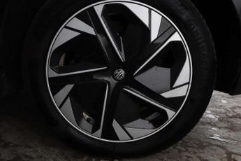 MG MG4 64kWh SE Long Range Hatchback 5dr Electric Auto (203 ps)