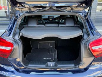 MERCEDES-BENZ A CLASS 1.5 A180d AMG Line (Executive) Hatchback 5dr Diesel 7G-DCT Euro 