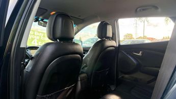 HYUNDAI IX35 2.0 CRDi Premium SUV 5dr Diesel Auto 4WD Euro 5 (134 bhp)