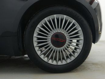 FIAT 500E 42kWh RED Hatchback 3dr Electric Auto (118 ps)