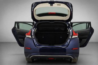 NISSAN LEAF 39kWh N-Connecta Hatchback 5dr Electric Auto (150 ps)