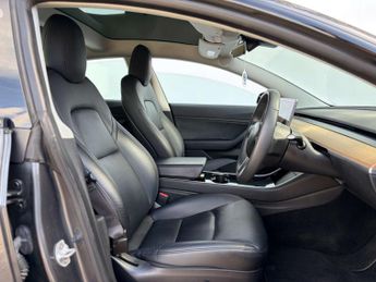 TESLA MODEL 3 Model 3 Long Range AWD 4WD 4dr