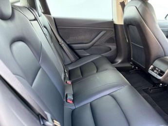 TESLA MODEL 3 Model 3 Long Range AWD 4WD 4dr