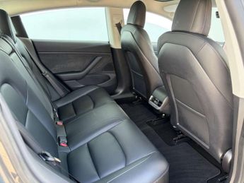 TESLA MODEL 3 Model 3 Long Range AWD 4WD 4dr