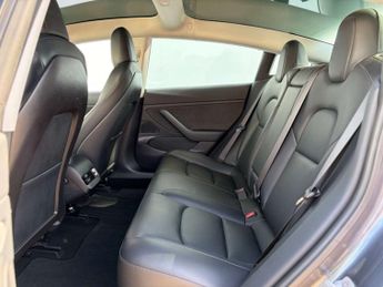 TESLA MODEL 3 Model 3 Long Range AWD 4WD 4dr
