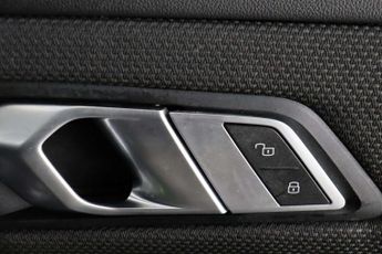 BMW 3 Series 2.0 330e 12kWh SE Pro Saloon 4dr Petrol Plug-in Hybrid Auto Euro