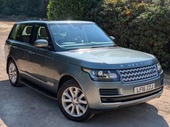 Land Rover Range Rover 3.0 Range Rover Vogue TDV6 Auto 4WD 5dr