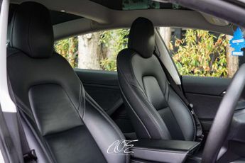 TESLA MODEL 3 Model 3 Standard Range + 4dr