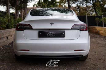 TESLA MODEL 3 Model 3 Standard Range + 4dr