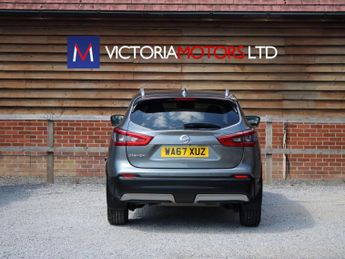NISSAN QASHQAI 1.2 DIG-T N-Connecta AUTO 5dr