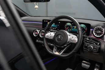 MERCEDES-BENZ A-CLASS 1.3 A 200 AMG Line Edition Premium+ Auto 5dr