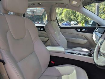 VOLVO XC60 2.0 XC60 Momentum Pro D4 AWD Auto 4WD 5dr