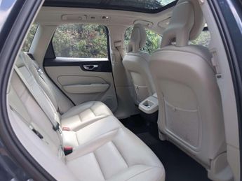 VOLVO XC60 2.0 XC60 Momentum Pro D4 AWD Auto 4WD 5dr
