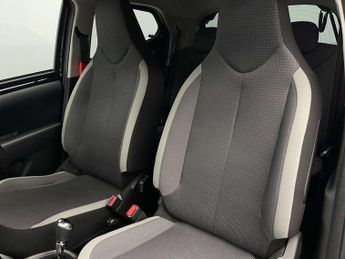 TOYOTA AYGO 1.0 Aygo X-Trend TSS VVT-i CVT 5dr