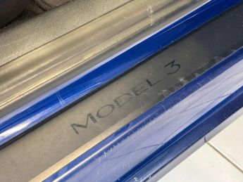 TESLA MODEL 3 Model 3 Long Range AWD 4WD 4dr