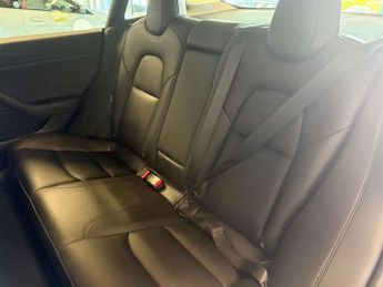 TESLA MODEL 3 Model 3 Long Range AWD 4WD 4dr