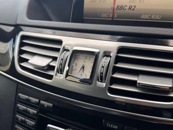 MERCEDES-BENZ E-CLASS 2.1 E220 SE CDi Auto 5dr