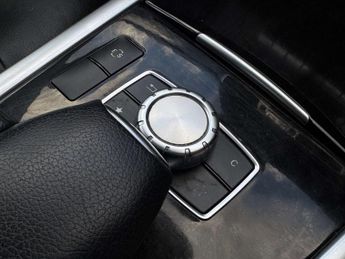 MERCEDES-BENZ E-CLASS 2.1 E220 SE CDi Auto 5dr