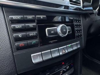 MERCEDES-BENZ E-CLASS 2.1 E220 SE CDi Auto 5dr