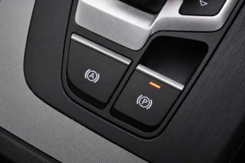 AUDI Q5 2.0 TDI 40 Sport SUV 5dr Diesel S Tronic quattro Euro 6 (s/s) (1