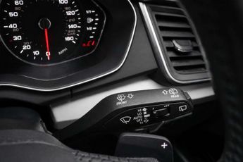 AUDI Q5 2.0 TDI 40 Sport SUV 5dr Diesel S Tronic quattro Euro 6 (s/s) (1