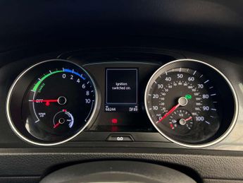 VOLKSWAGEN GOLF e-Golf 5dr